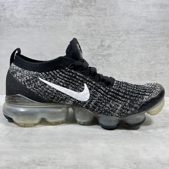 Nike Air Vapormax 3 Flyknit Running Shoes - Women's Size 8 - Picture 2 of 10